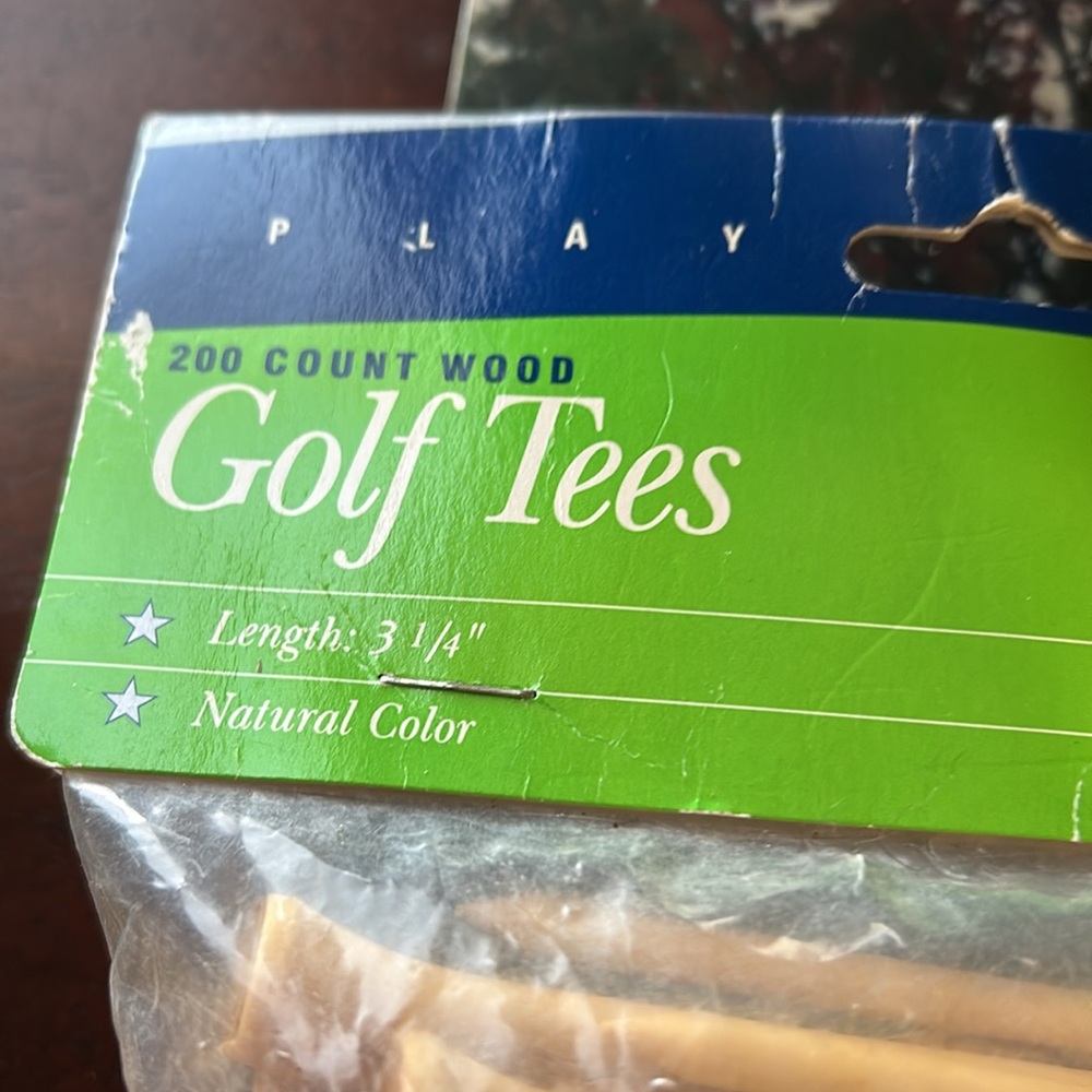 200 Count Natural Wood Golf Tees - Picture 3 of 3